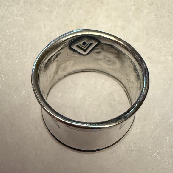 Silpada Hammered Cuff Ring - Size 6 - Picture 5 of 6